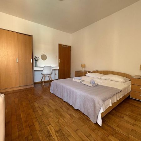 פורץ Aurelis Apartments מראה חיצוני תמונה